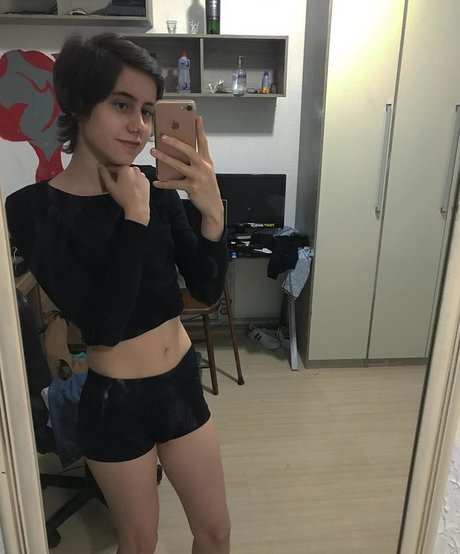 Sayuri Mattar onlyfans pics