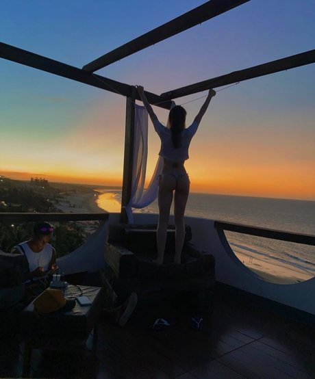 Sayuri Mattar onlyfans leaks.