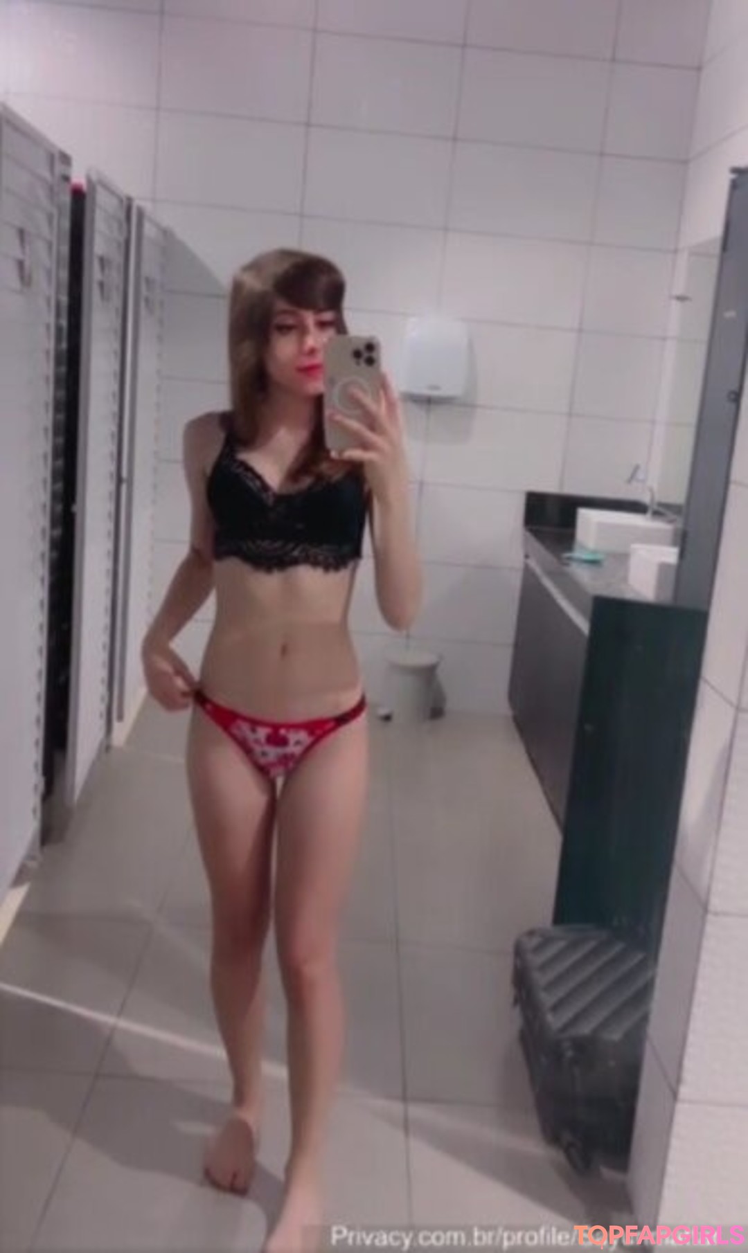 Sayuri Mattar onlyfans model