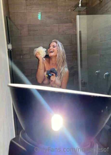 Tania Riquenes onlyfans nudes