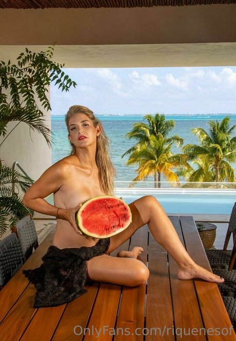 Tania Riquenes sexy onlyfans