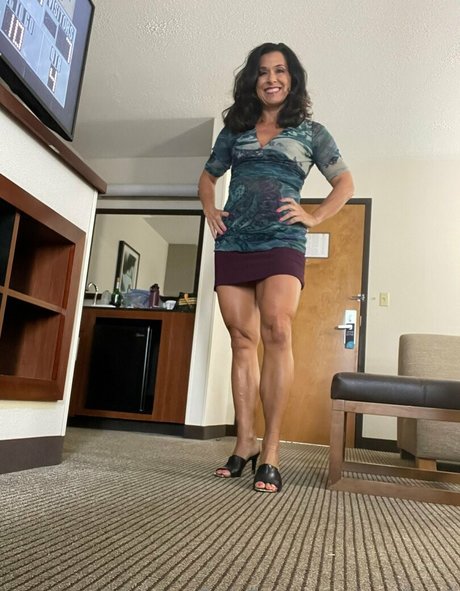 tomiko 1 onlyfans star