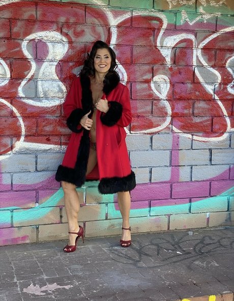 tomiko 1 onlyfans model