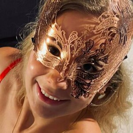 sofie von loewenturm onlyfans x