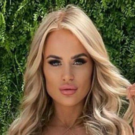 Nicole Farrell onlyfans