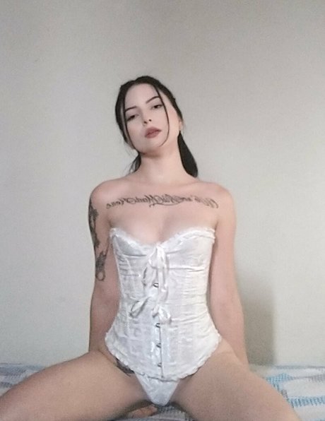 Mia Reid hot onlyfans