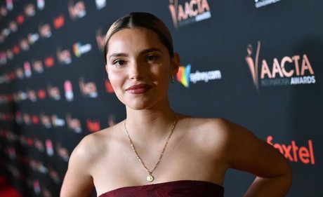 Inde Navarrette onlyfans strip tease