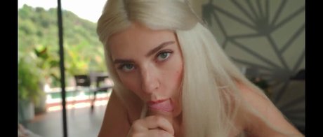 chubby asian onlyfans sexy naked shots