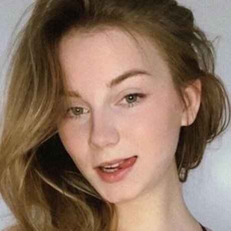 DevDasha onlyfans pics