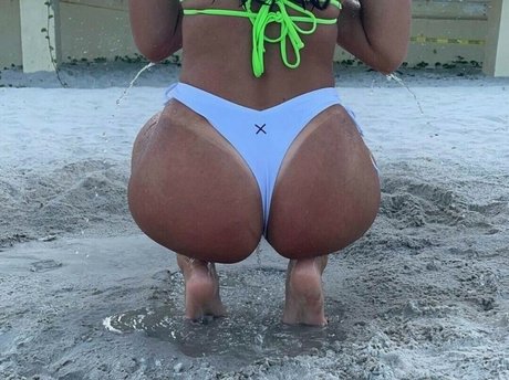 lesbian anal onlyfans exclusive pics