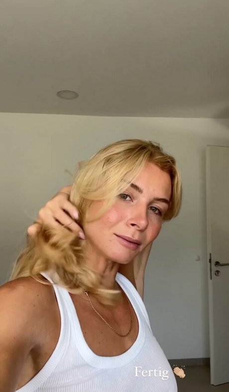 sexy ladyboy onlyfans naked negative