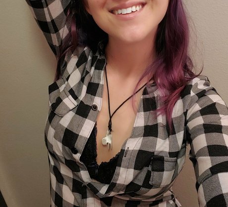 missbluefreeof onlyfans creator