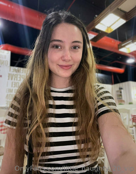 little naughty 20 vip nude onlyfans