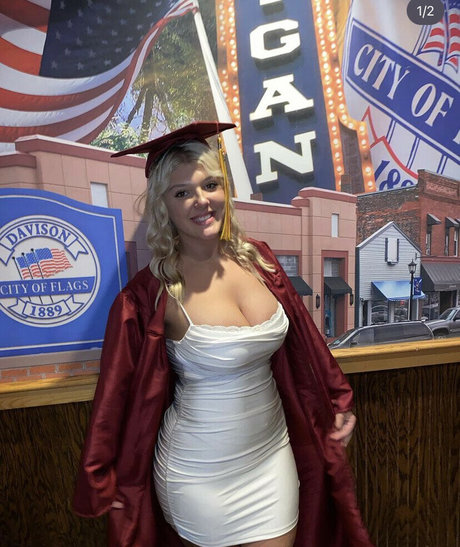 Destinycurley19 only fans pictures