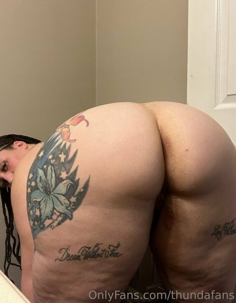 thundafans naked onlyfans