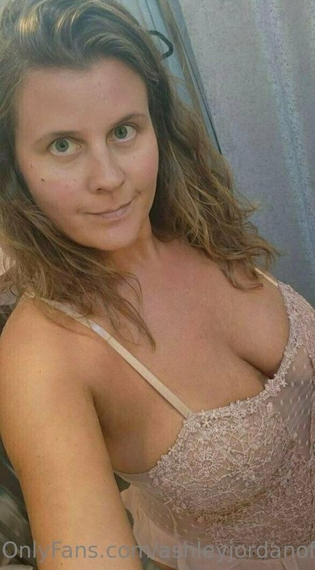 ashleyjordanofficial naked onlyfans