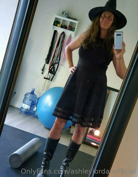 ashleyjordanofficial  artwork