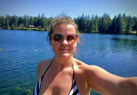 ashleyjordanofficial free onlyfans