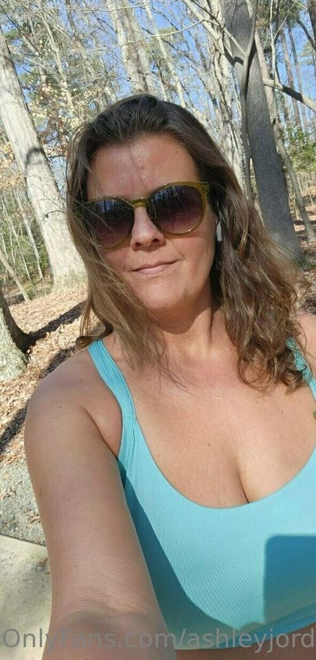 ashleyjordanofficial onlyfans hot