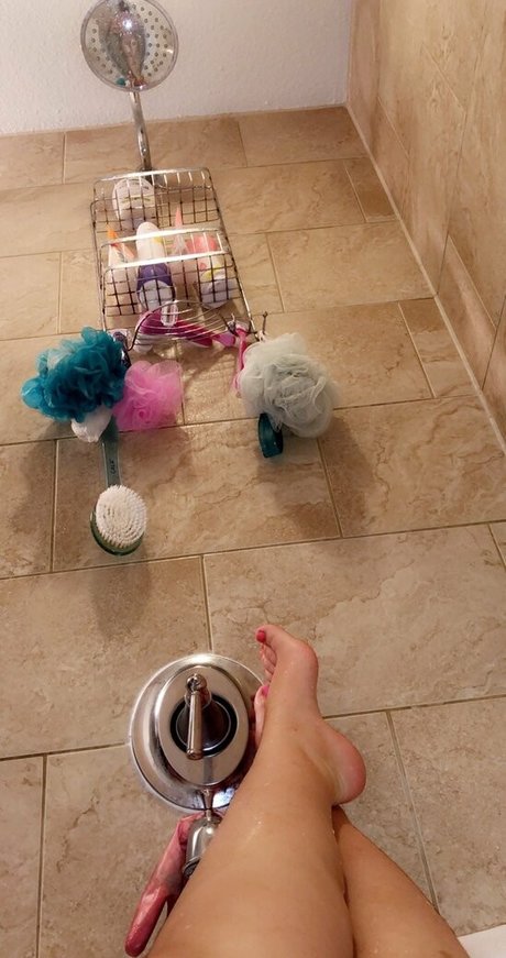 cum feet onlyfans beautiful glimpse