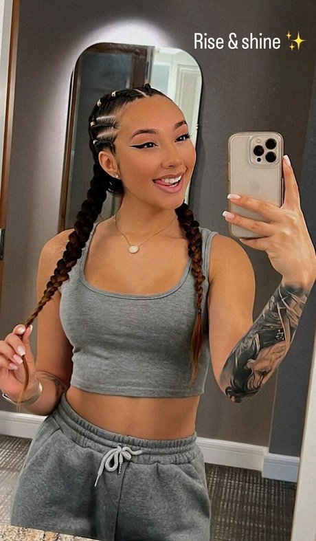 Theegoldenrose onlyfans leak free