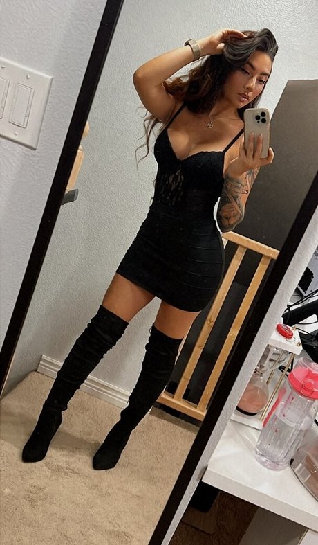 Theegoldenrose onlyfans pics