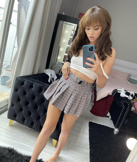 katezoha onlyfans boobs