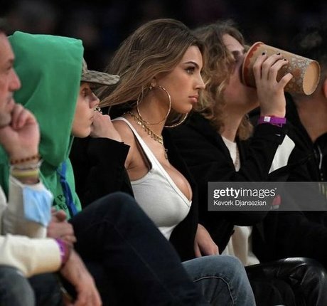 Katarina Deme onlyfans striptease