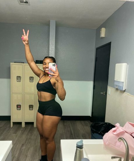 freckles onlyfans art nude pic