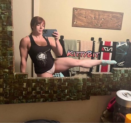 kitty bit games onlyfans post