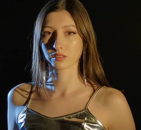 Aloona Larionova leaked naked onlyfans