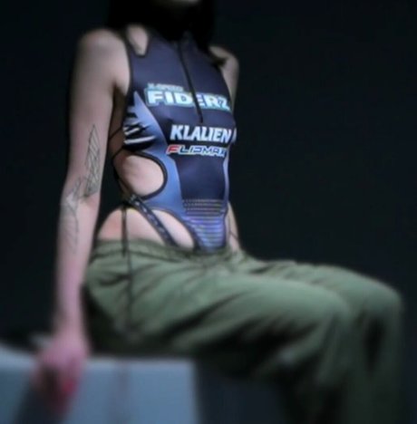 Aloona Larionova onlyfans photos