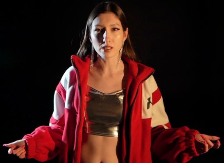 Aloona Larionova onlyfans