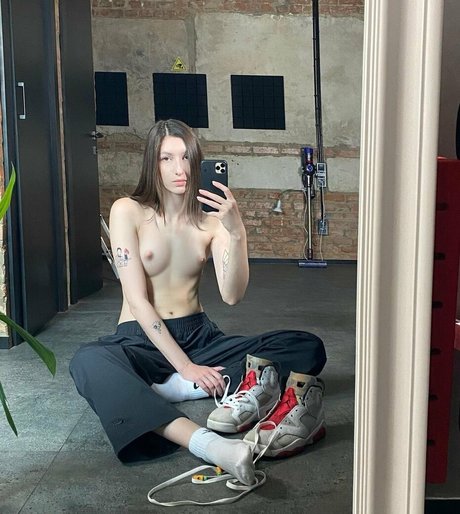 Aloona Larionova only fans review