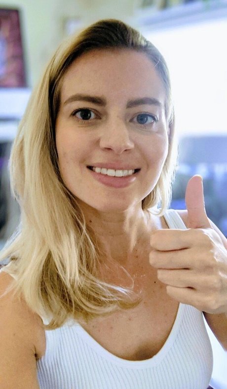 Elyse Willems onlyfans nude leaked