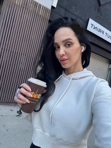 amyanderssen onlyfans creator