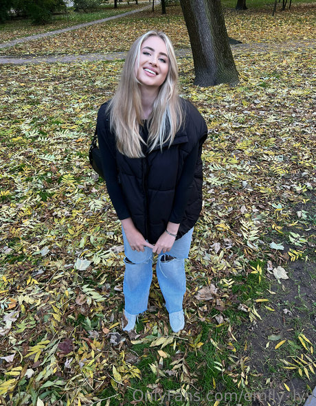 emily lyy only fans sex