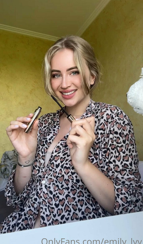 hairy ebony onlyfans exclusive portrait