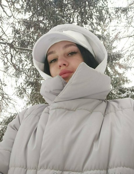 adelebee onlyfans nude