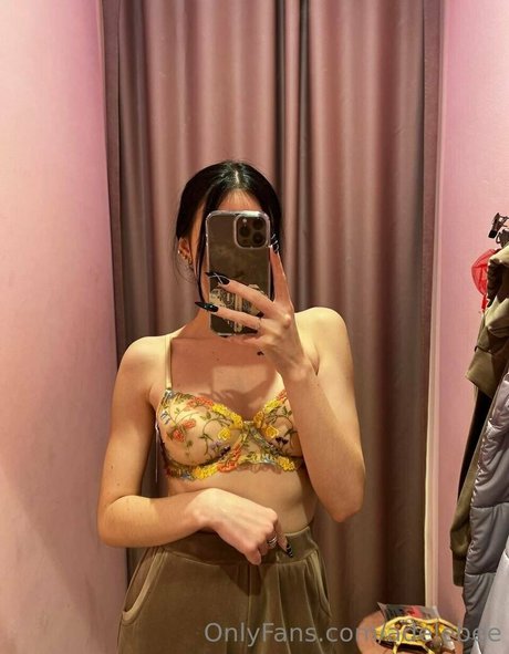 adelebee free only fans