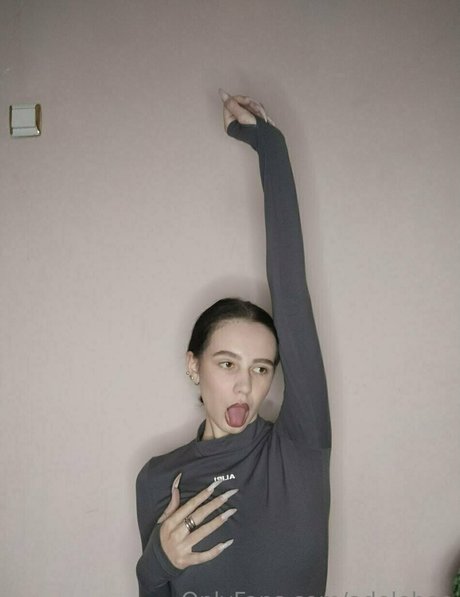 adelebee naked on onlyfans