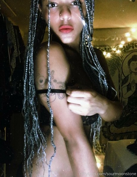 sourmoonstone onlyfans fotos