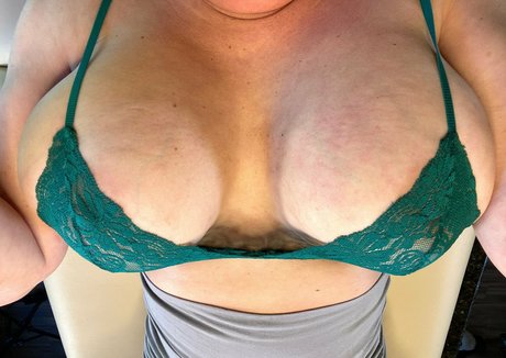 elaysmithfree onlyfans porn