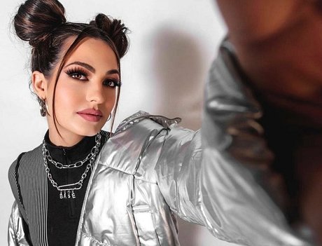 itssophiafoxxx onlyfans nude pictures