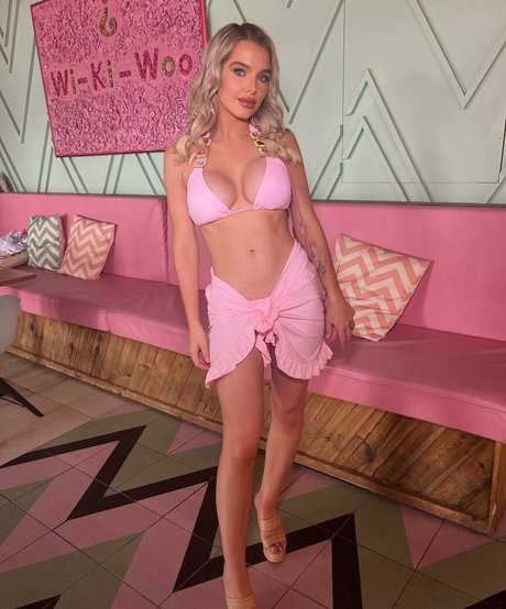 Helen Flanagan onlyfans fuck