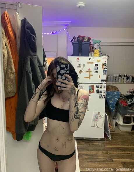 ilovelilsaku onlyfans leaks.