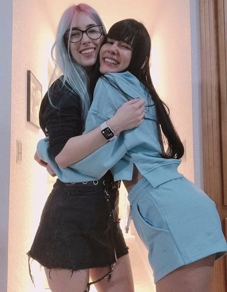 ebony shemale onlyfans naked scan