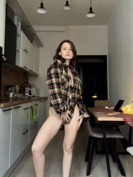 Toma Efremova onlyfans content type