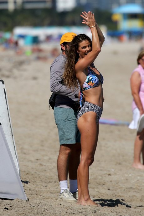 Nina Agdal onlyfans nudes leaks