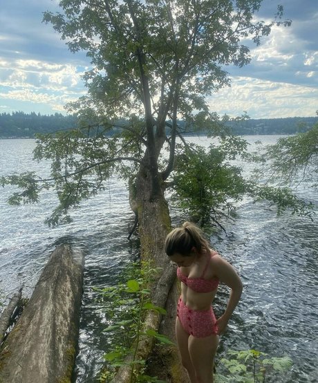 Taylor Tomlinson free onlyfans